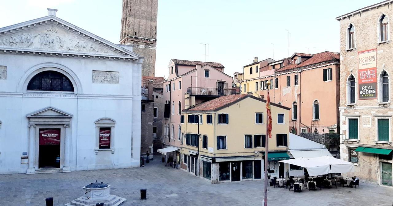 Hotel Mezzo Pozzo Venecia Exterior foto