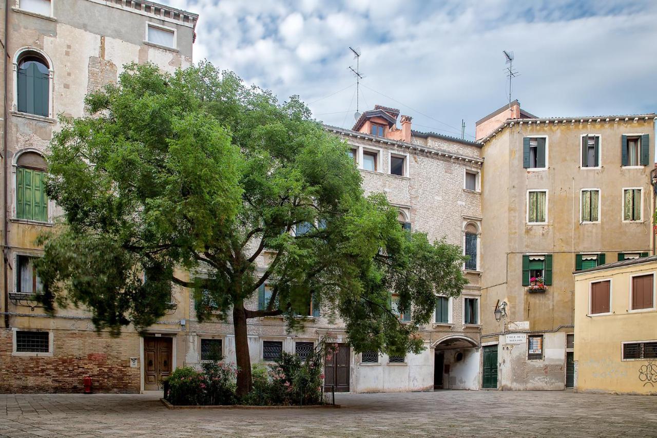 Hotel Mezzo Pozzo Venecia Exterior foto